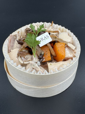 Chapon sauce au vin jaune, frégola aux saveurs d'hiver